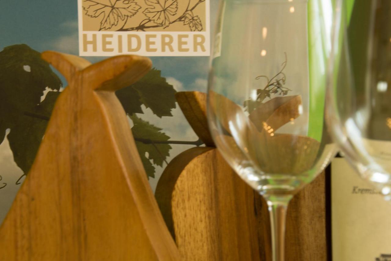 Schmankerl Und Gast Bed & Breakfast Rohrendorf bei Krems Bagian luar foto