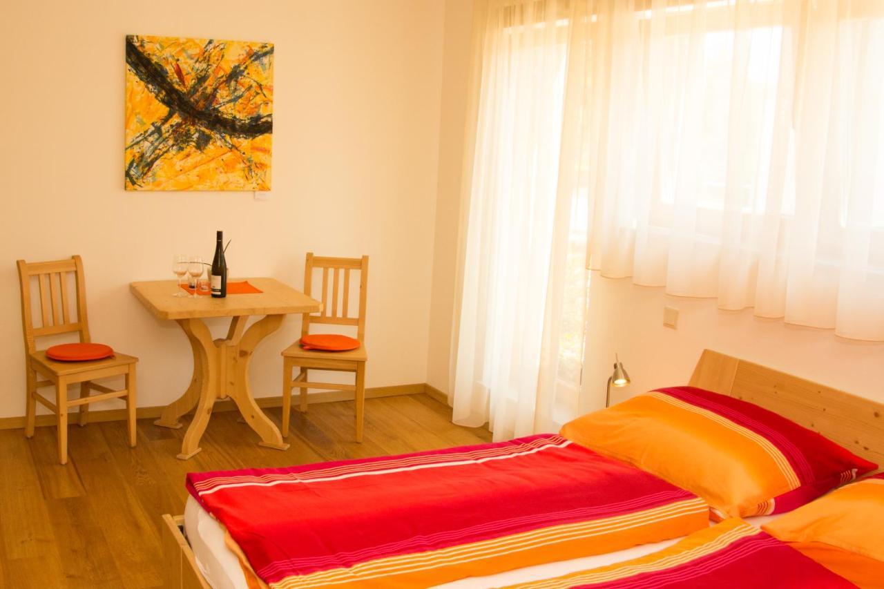 Schmankerl Und Gast Bed & Breakfast Rohrendorf bei Krems Bagian luar foto